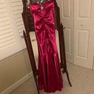 Mermaid 🧜🏻‍♀️ Gown